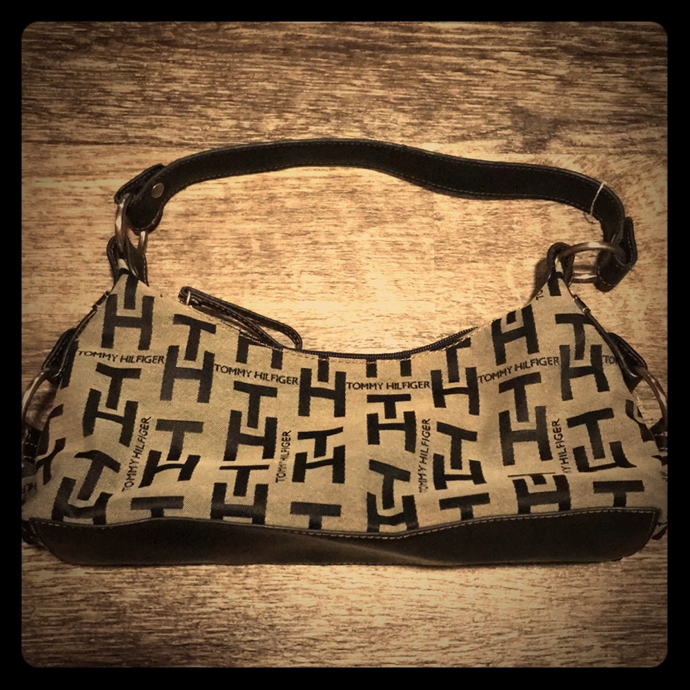 🔥Tommy Hilfiger Purse